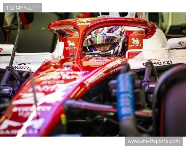 周冠宇集中练习慢弯路线